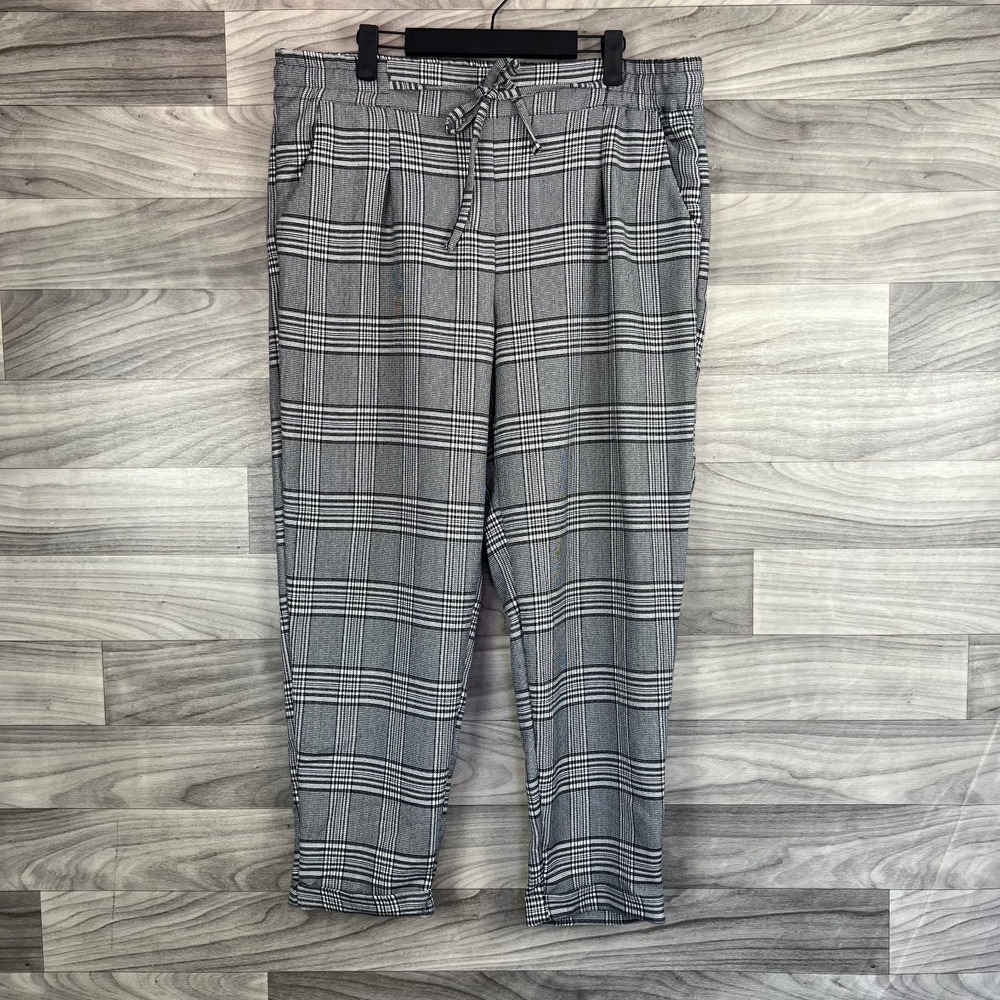DownEast Paperbag Pants Women's 14 (36x26) Black White Plaid Career Business